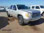 2007 GMC Sierra 1500 SLE1 z VIN 3GTEC13C47G522872, wystawiony jako IAAI lot #42220702 z przebiegiem 109 543 mil mil oraz . Historia ofert i sprzedaży dostępna na DreamBid. Obrazek 1.