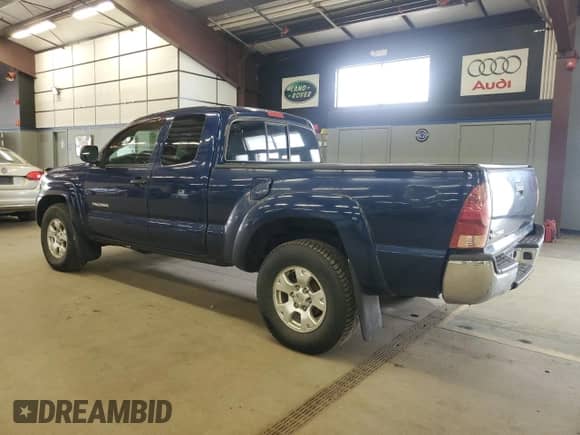 2005 Toyota Tacoma with VIN 5TEUX42N15Z104209, listed as a Copart auction lot 59079315 with 359,496 mi miles and Clean title. Bid and sale history available at DreamBid. Image 2.