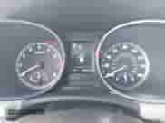 2017 Hyundai Santa Fe 2.4L z VIN 5NMZUDLBXHH027377, wystawiony jako IAAI lot #43341936 z przebiegiem 94 975 mil mil oraz . Historia ofert i sprzedaży dostępna na DreamBid. Obrazek 7.