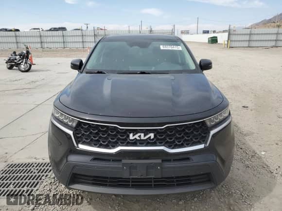 2022 Kia Sorento LX with VIN 5XYRGDLC3NG109893, listed as a Copart auction lot 69370415 with 86,437 mi miles and Salvage title. Bid and sale history available at DreamBid. Image 5.