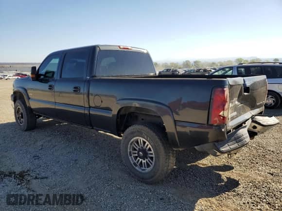 2004 Chevrolet Silverado 2500HD LS с VIN 1GCHC23234F250483, выставлен на аукционе Copart как лот 70882615 с пробегом 193 702 миль миль и Списание • Salvage title. История ставок и продаж доступна на DreamBid. Изображение 2.