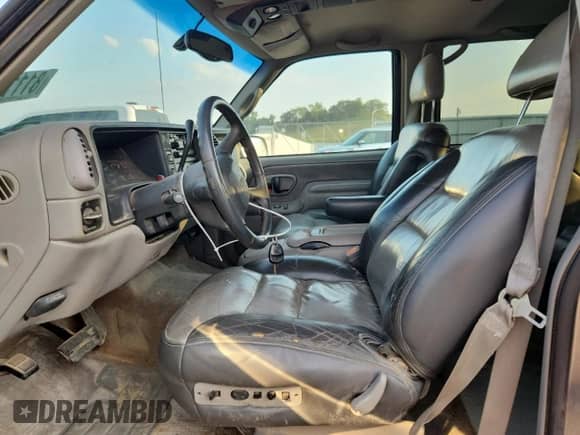 1999 Chevrolet Tahoe Z71 with VIN 1GNEK13R0XR150817, listed as a Copart auction lot 81116635 with 246,509 mi miles and Non repairable. Bid and sale history available at DreamBid. Image 7.