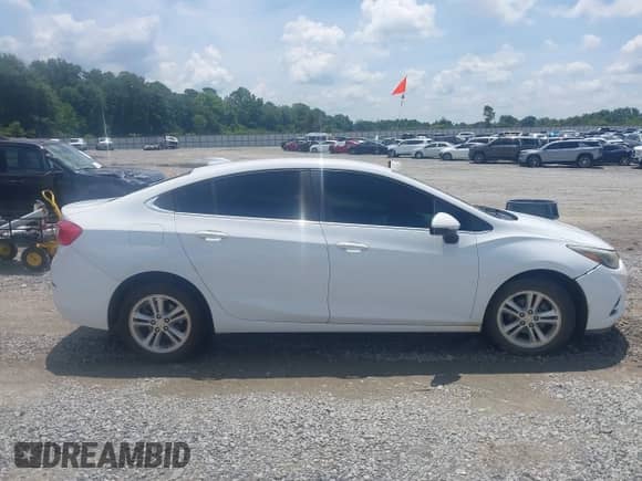 2017 Chevrolet Cruze LT с VIN 1G1BE5SM7H7104777, выставлен на аукционе IAAI как лот 42700763 с пробегом 236 118 миль миль и . История ставок и продаж доступна на DreamBid. Изображение 13.