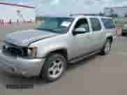 2009 Chevrolet Suburban LTZ z VIN 1GNFK36339R283999, wystawiony jako IAAI lot #42495188 z przebiegiem 203 063 mil mil oraz . Historia ofert i sprzedaży dostępna na DreamBid. Obrazek 17.