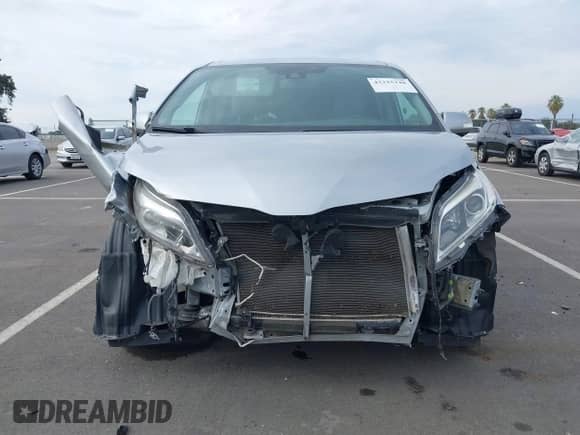 2020 Toyota Sienna XLE z VIN 5TDDZ3DC5LS232348, wystawiony jako IAAI lot #43335348 z przebiegiem 48 421 mil mil oraz . Historia ofert i sprzedaży dostępna na DreamBid. Obrazek 13.