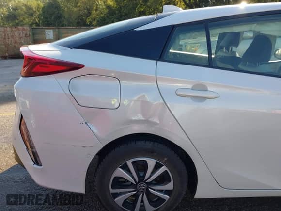 2018 Toyota Prius Plus with VIN JTDKARFP9J3074273, listed as a IAAI auction lot 43309322 with 65,002 mi miles and . Bid and sale history available at DreamBid. Image 17.