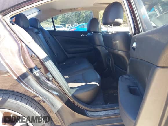 2012 Nissan Maxima SV z VIN 1N4AA5APXCC857848, wystawiony jako IAAI lot #43364936 z przebiegiem 220 353 mil mil oraz . Historia ofert i sprzedaży dostępna na DreamBid. Obrazek 8.