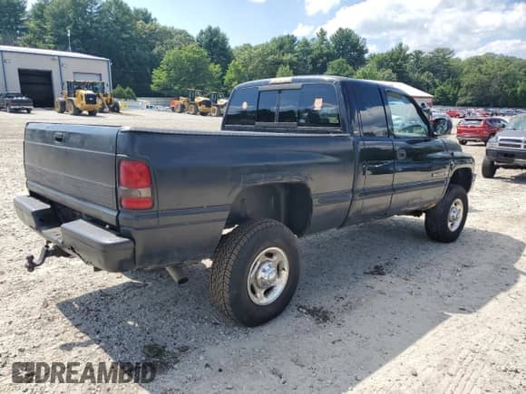 1998 Dodge 2500 with VIN 1B7KF23Z1WJ130692, listed as a Copart auction lot 65266115 with Not provided miles and Clean title. Bid and sale history available at DreamBid. Image 3.
