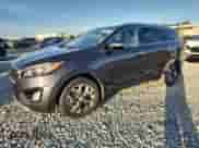 2017 Kia Sorento SXL z VIN 5XYPKDA52HG239503, wystawiony jako Copart lot #68789365 z przebiegiem 126 821 mil mil oraz Czysty tytuł • Clean title. Historia ofert i sprzedaży dostępna na DreamBid. Obrazek 1.