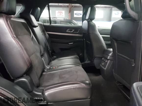 2018 Ford Explorer XLT z VIN 1FM5K8DH7JGC59927, wystawiony jako Copart lot #86614155 z przebiegiem 126 021 mil mil oraz Czysty tytuł • Clean title. Historia ofert i sprzedaży dostępna na DreamBid. Obrazek 11.