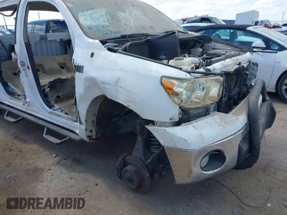 2010 Toyota Tundra с VIN 5TFDW5F17AX129858, выставлен на аукционе IAAI как лот 43426466 с пробегом Не указан миль и . История ставок и продаж доступна на DreamBid. Изображение 17.
