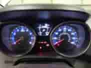 2013 Hyundai Elantra GLS z VIN 5NPDH4AE6DH300890, wystawiony jako IAAI lot #43073166 z przebiegiem 163 666 mil mil oraz . Historia ofert i sprzedaży dostępna na DreamBid. Obrazek 15.