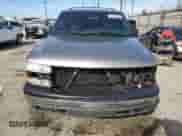 2001 Chevrolet Suburban LT с VIN 3GNEC16T71G125313, выставлен на аукционе Copart как лот 42569695 с пробегом 317 922 миль миль и Списание • Salvage title. История ставок и продаж доступна на DreamBid. Изображение 5.