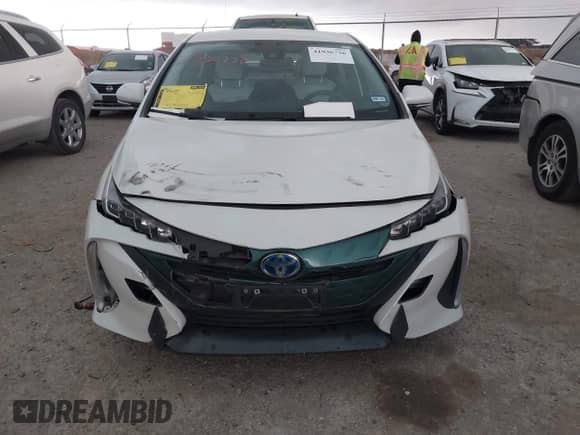 2018 Toyota Prius Plus z VIN JTDKARFP0J3084142, wystawiony jako IAAI lot #41936736 z przebiegiem 50 699 mil mil oraz . Historia ofert i sprzedaży dostępna na DreamBid. Obrazek 12.