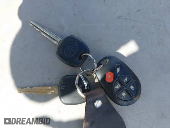 2004 Toyota Sienna XLE z VIN 5TDZA22C34S207668, wystawiony jako IAAI lot #43543397 z przebiegiem 213 009 mil mil oraz . Historia ofert i sprzedaży dostępna na DreamBid. Obrazek 11.