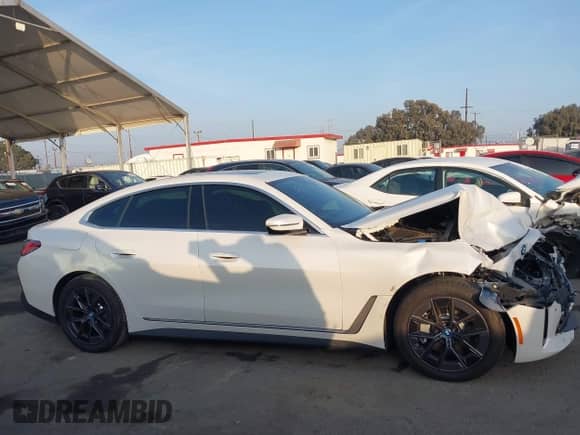 2024 BMW i4 eDrive40 с VIN WBY73AW04RFS99441, выставлен на аукционе IAAI как лот 41225288 с пробегом 557 миль миль и . История ставок и продаж доступна на DreamBid. Изображение 13.