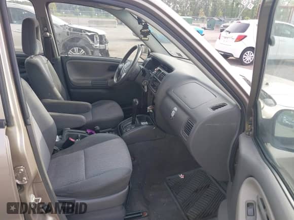 2003 Chevrolet Tracker с VIN 2CNBJ13C436944408, выставлен на аукционе IAAI как лот 42362880 с пробегом 213 813 миль миль и . История ставок и продаж доступна на DreamBid. Изображение 5.