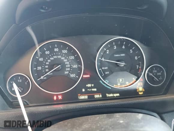 2015 BMW 3 Series 328i xDrive with VIN WBA3B3G54FNT18254, listed as a Copart auction lot 82123945 with 158,832 mi miles and Salvage title. Bid and sale history available at DreamBid. Image 9.