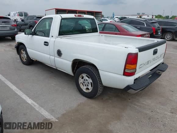 2001 Chevrolet Silverado 1500 с VIN 1GCEC14V91Z137945, выставлен на аукционе IAAI как лот 42368648 с пробегом Не указан миль и . История ставок и продаж доступна на DreamBid. Изображение 3.