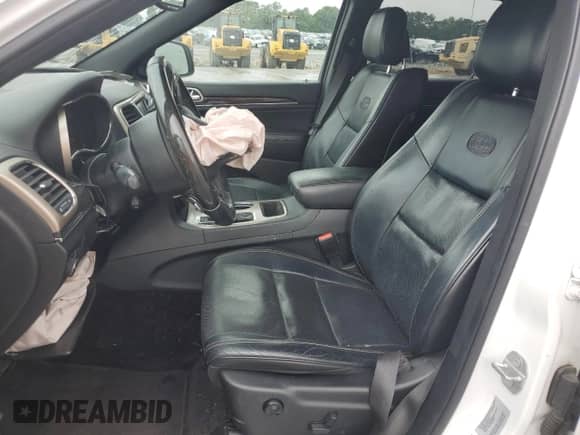 2017 Jeep Grand Cherokee Overland with VIN 1C4RJECG6HC628682, listed as a Copart auction lot 67950425 with 111,082 mi miles and Salvage title. Bid and sale history available at DreamBid. Image 7.