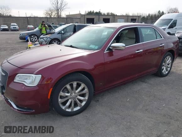 2017 Chrysler 300 C с VIN 2C3CCAKG1HH647930, выставлен на аукционе IAAI как лот 41902096 с пробегом 79 565 миль миль и . История ставок и продаж доступна на DreamBid. Изображение 2.