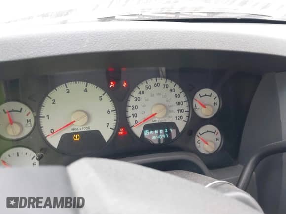 2008 Dodge 1500 SLT с VIN 1D3HA18218J186088, выставлен на аукционе IAAI как лот 41268694 с пробегом 184 097 миль миль и . История ставок и продаж доступна на DreamBid. Изображение 7.