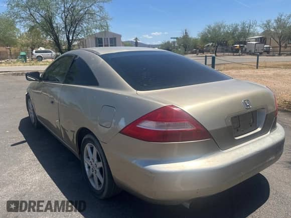 2003 Honda Accord EX с VIN 1HGCM82753A017810, выставлен на аукционе Copart как лот 67834095 с пробегом 221 224 миль миль и Чистый • Clean title. История ставок и продаж доступна на DreamBid. Изображение 3.