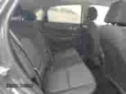 2023 Hyundai Kona SEL z VIN KM8K32AB5PU056977, wystawiony jako Copart lot #68577515 z przebiegiem 24 626 mil mil oraz Szkoda całkowita • Salvage title. Historia ofert i sprzedaży dostępna na DreamBid. Obrazek 11.