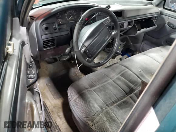 1996 Ford F-150 с VIN 1FTEF14NXTLC10995, выставлен на аукционе Copart как лот 64970315 с пробегом 173 646 миль миль и Списание • Salvage title. История ставок и продаж доступна на DreamBid. Изображение 8.