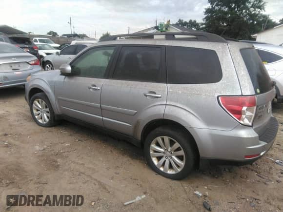 2013 Subaru Forester X Premium z VIN JF2SHADC9DH442327, wystawiony jako IAAI lot #43135021 z przebiegiem 176 618 mil mil oraz . Historia ofert i sprzedaży dostępna na DreamBid. Obrazek 3.