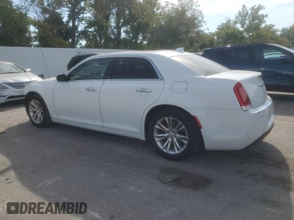 2015 Chrysler 300 C с VIN 2C3CCAEG2FH755546, выставлен на аукционе Copart как лот 71284085 с пробегом 135 391 миль миль и Списание • Salvage title. История ставок и продаж доступна на DreamBid. Изображение 2.