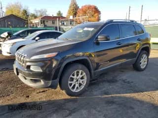 2014 Jeep Cherokee Latitude с VIN 1C4PJMCBXEW177644, выставлен на аукционе Copart как лот 82568735 с пробегом 146 038 миль миль и На запчасти • Non repairable. История ставок и продаж доступна на DreamBid. Изображение 1.
