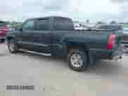 2003 Chevrolet Silverado 1500HD LS z VIN 1GCGK13U63F214778, wystawiony jako IAAI lot #42141435 z przebiegiem 161 669 mil mil oraz . Historia ofert i sprzedaży dostępna na DreamBid. Obrazek 3.