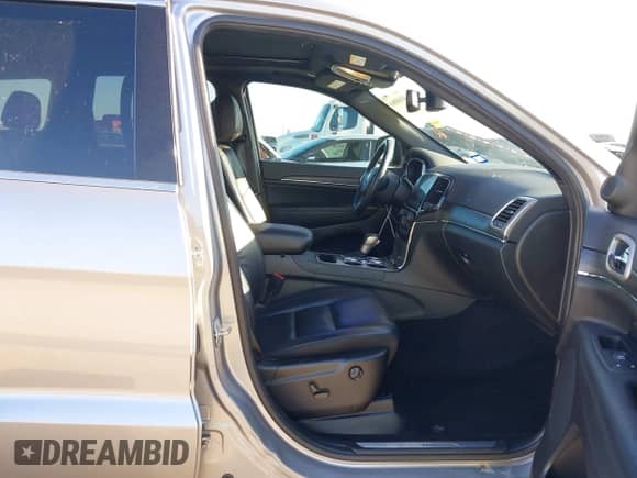 2021 Jeep Grand Cherokee Limited with VIN 1C4RJEBG1MC844404, listed as a IAAI auction lot 41468866 with 35,013 mi miles and . Bid and sale history available at DreamBid. Image 5.