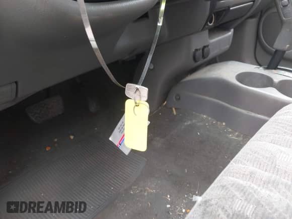 2001 Toyota Tacoma z VIN 5TENL42N41Z795150, wystawiony jako IAAI lot #42657291 z przebiegiem 288 053 mil mil oraz . Historia ofert i sprzedaży dostępna na DreamBid. Obrazek 11.