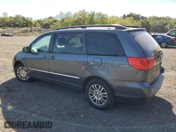 2010 Toyota Sienna XLE с VIN 5TDDK4CC0AS033362, выставлен на аукционе Copart как лот 84948445 с пробегом Не указан миль и Чистый • Clean title. История ставок и продаж доступна на DreamBid. Изображение 2.