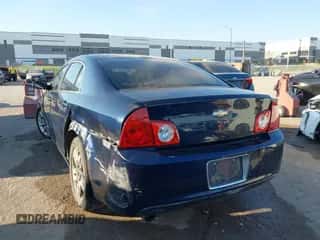 2010 Chevrolet Malibu 1FL z VIN 1G1ZA5E04AF281737, wystawiony jako IAAI lot #43393503 z przebiegiem 205 263 mil mil oraz . Historia ofert i sprzedaży dostępna na DreamBid. Obrazek 3.