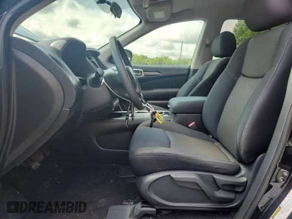 2017 Nissan Pathfinder S с VIN 5N1DR2MM1HC910262, выставлен на аукционе Copart как лот 64934705 с пробегом 174 276 миль миль и Списание • Salvage title. История ставок и продаж доступна на DreamBid. Изображение 7.