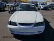 1998 Ford Mustang GT z VIN 1FAFP42X9WF179805, wystawiony jako Copart lot #82494395 z przebiegiem 142 724 mil mil oraz Szkoda całkowita • Salvage title. Historia ofert i sprzedaży dostępna na DreamBid. Obrazek 5.