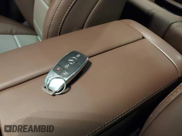 2024 Mercedes-Benz GLS 450 с VIN 4JGFF5KE7RB223406, выставлен на аукционе IAAI как лот 41274448 с пробегом 1 627 миль миль и . История ставок и продаж доступна на DreamBid. Изображение 11.