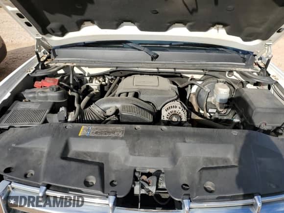 2010 GMC Sierra 1500 z VIN 1GTSKVE03AZ241430, wystawiony jako Copart lot #82417815 z przebiegiem 379 729 mil mil oraz Szkoda całkowita • Salvage title. Historia ofert i sprzedaży dostępna na DreamBid. Obrazek 11.