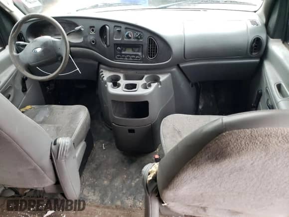 2003 Ford Econoline Cargo с VIN 1FTNE24L93HB95240, выставлен на аукционе Copart как лот 43347625 с пробегом 220 538 миль миль и Списание • Salvage title. История ставок и продаж доступна на DreamBid. Изображение 8.