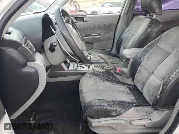 2013 Subaru Forester X z VIN JF2SHABC3DH439023, wystawiony jako Copart lot #84648795 z przebiegiem 206 500 mil mil oraz Czysty tytuł • Clean title. Historia ofert i sprzedaży dostępna na DreamBid. Obrazek 7.