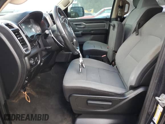 2020 Ram 1500 Big Horn z VIN 1C6RREFG0LN229680, wystawiony jako Copart lot #79850754 z przebiegiem 134 383 mil mil oraz Nie do naprawy • Non repairable. Historia ofert i sprzedaży dostępna na DreamBid. Obrazek 7.