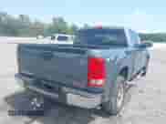 2011 GMC Sierra 1500 SL z VIN 3GTP2UEA0BG333489, wystawiony jako IAAI lot #42434038 z przebiegiem 286 560 mil mil oraz . Historia ofert i sprzedaży dostępna na DreamBid. Obrazek 4.