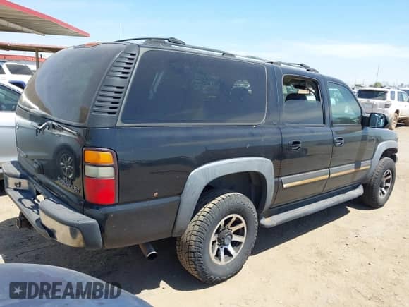 2004 Chevrolet Suburban LS z VIN 3GNGK26U94G237545, wystawiony jako IAAI lot #42331246 z przebiegiem 373 569 mil mil oraz . Historia ofert i sprzedaży dostępna na DreamBid. Obrazek 4.