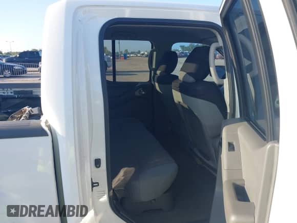 2010 Nissan Frontier SE with VIN 1N6AD0ER5AC402545, listed as a IAAI auction lot 43305489 with 185,332 mi miles and . Bid and sale history available at DreamBid. Image 8.