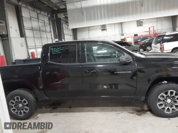 2024 Chevrolet Colorado 4WD LT с VIN 1GCPTCEK2R1120066, выставлен на аукционе IAAI как лот 41218173 с пробегом Не указан миль и . История ставок и продаж доступна на DreamBid. Изображение 14.