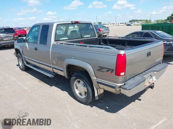 1998 Chevrolet Silverado 1500 с VIN 1GCEK19R5WR151752, выставлен на аукционе IAAI как лот 43050125 с пробегом 130 834 миль миль и . История ставок и продаж доступна на DreamBid. Изображение 3.
