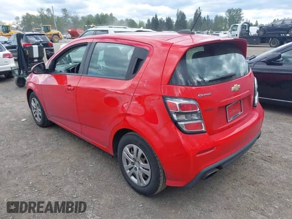2020 Chevrolet Sonic LT with VIN 1G1JG6SB2L4115688, listed as a IAAI auction lot 42326438 with 33,871 mi miles and . Bid and sale history available at DreamBid. Image 3.